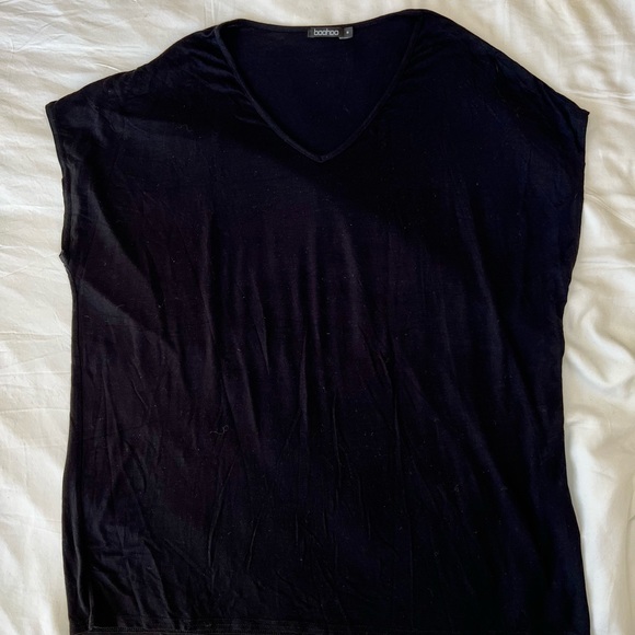 Boohoo Oversized V-neck T-Shirt — Black, M - Picture 4 of 9